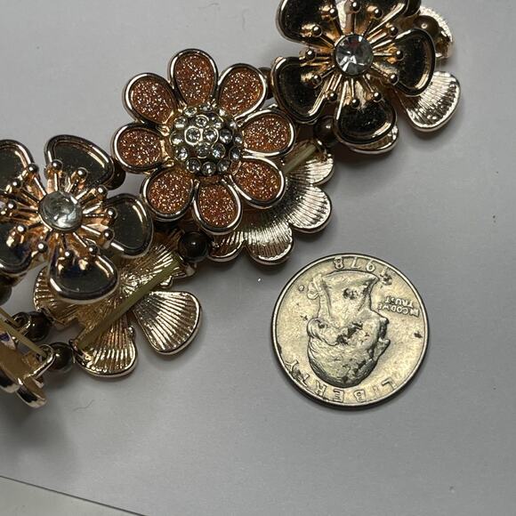 rose gold tone stretch bracelet with rhinestone centers costume jewelry - Picture 8 of 12